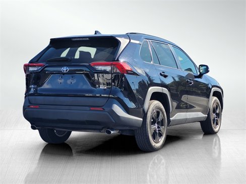 Used 2019 Toyota RAV4 XLE image 4