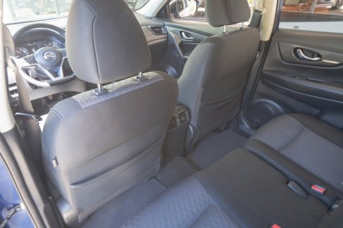 Used 2017 Nissan Rogue SV image 18