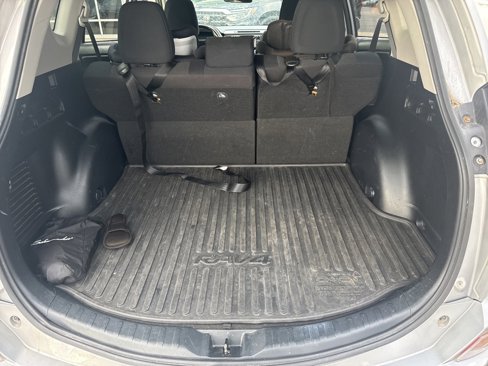 Used 2018 Toyota RAV4 XLE image 13