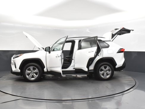 Used 2022 Toyota RAV4 XLE image 47
