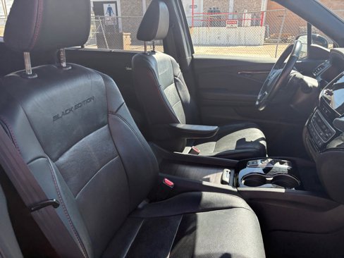 Used 2020 Honda Pilot Black Edition image 39
