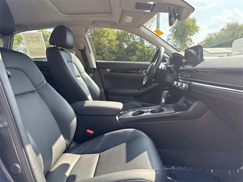 Used 2022 Honda Civic Touring image 8