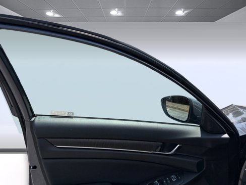 Used 2018 Honda Accord EX image 22