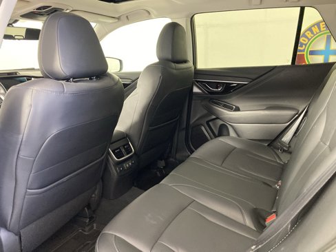 Used 2022 Subaru Outback Limited image 14