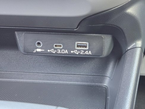 Used 2024 Subaru Crosstrek 2.0i Premium image 13