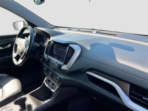 Used 2024 GMC Terrain SLT image 30