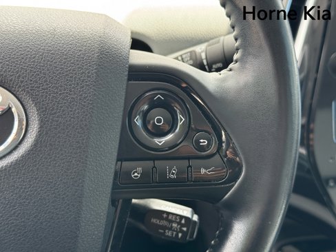 Used 2020 Toyota Prius Prime Limited image 19