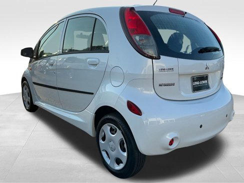 Used 2012 Mitsubishi i image 3