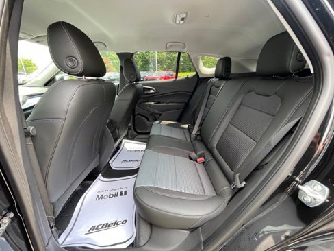New 2025 Chevrolet Trax LT w/ Driver Confidence Package image 18