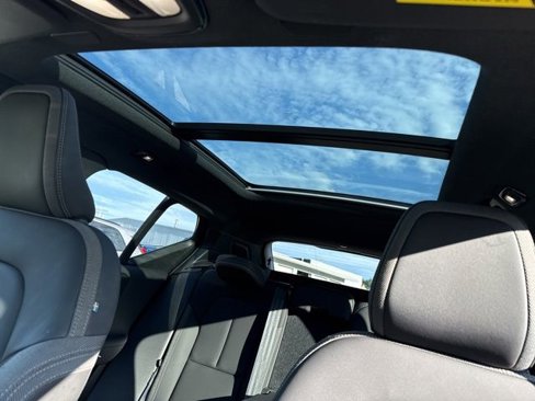 Certified 2023 Volvo XC40 Recharge Ultimate image 20