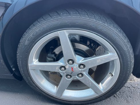 Used 2005 Chevrolet Corvette Coupe w/ Preferred Equipment Group image 20