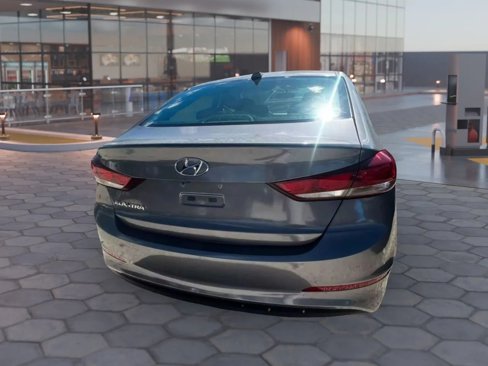Used 2017 Hyundai Elantra SE image 41