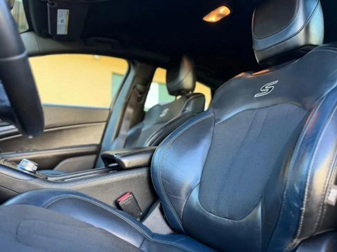 Used 2015 Chrysler 200 S image 11
