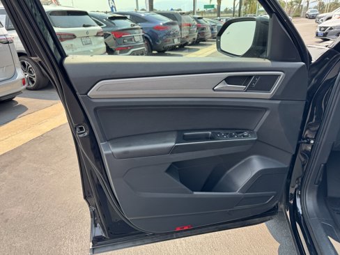 Used 2019 Volkswagen Atlas S w/ Towing Package image 13