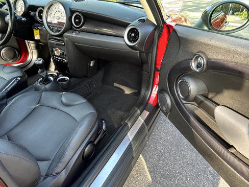 Used 2011 MINI Cooper S image 33