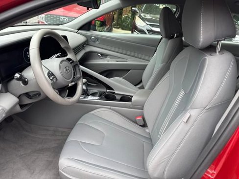 Certified 2023 Hyundai Elantra SEL w/ Convenience Package image 9