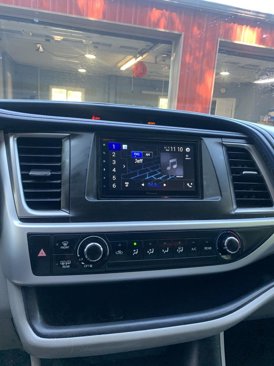 Used 2017 Toyota Highlander LE image 16