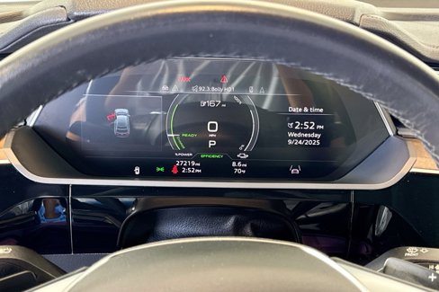 Used 2023 Audi e-tron Premium Plus w/ Premium Plus Package image 12