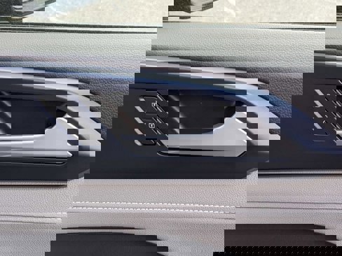 New 2024 Volkswagen Taos SE image 35