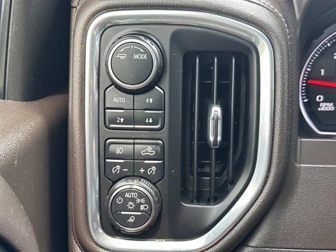 Used 2022 Chevrolet Silverado 2500 LTZ w/ LTZ Convenience Package image 21