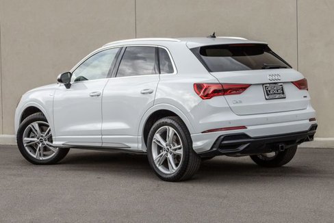Used 2021 Audi Q3 2.0T Premium image 3