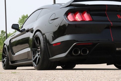 Used 2018 Ford Mustang Shelby GT350R w/ GT350R Equipment Group 920A image 13