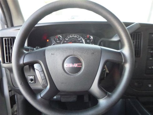 Used 2015 GMC Savana 2500 image 12