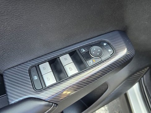 Used 2022 Mitsubishi Outlander SE image 16