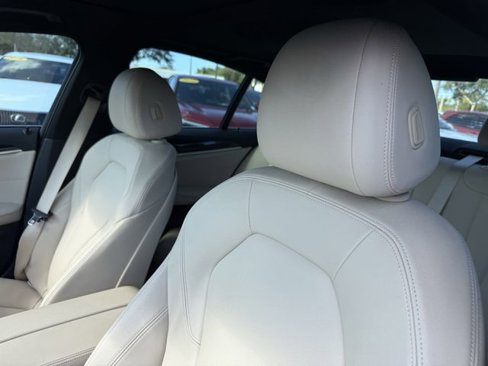 Used 2020 BMW 530e w/ Convenience Package image 19