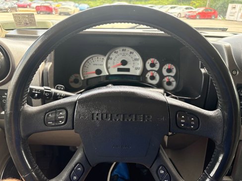 Used 2003 HUMMER H2 Luxury w/ Preferred Equipment Group image 34