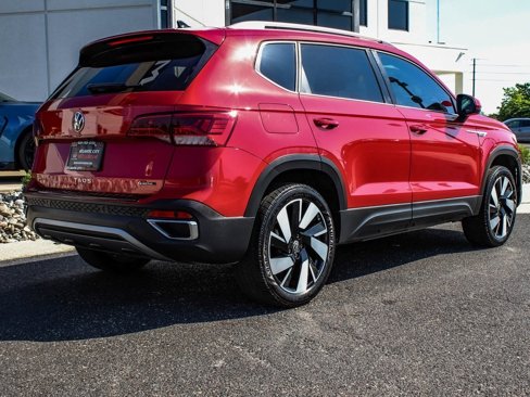 Used 2024 Volkswagen Taos SEL image 6