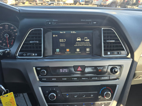Used 2017 Hyundai Sonata Sport 2.0T image 8