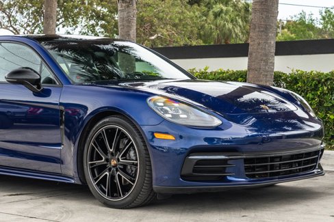 Used 2020 Porsche Panamera image 11