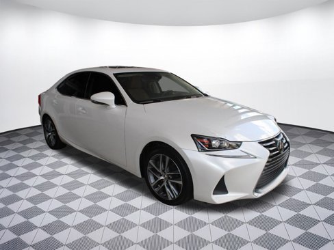 Used 2020 Lexus IS 300 image 7