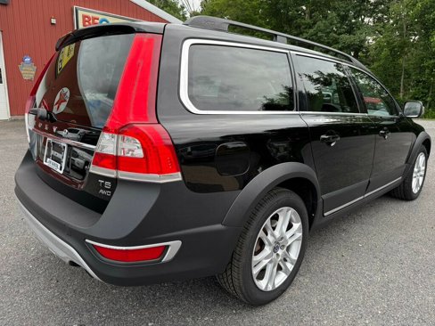 Used 2016 Volvo XC70 T5 Premier w/ Proximity Package image 3
