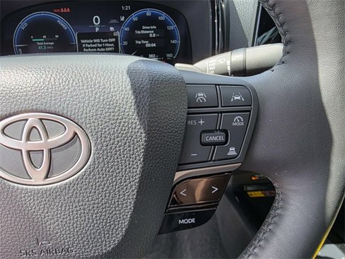 Used 2025 Toyota Camry XSE image 42
