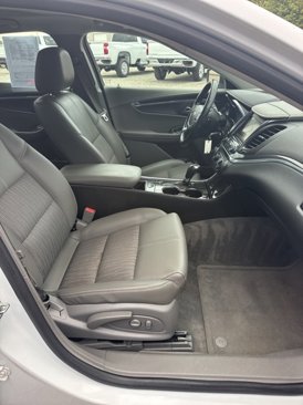 Used 2015 Chevrolet Impala LT image 13