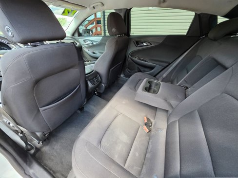 Used 2021 Chevrolet Malibu LT image 17