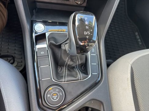 Certified 2024 Volkswagen Taos S image 30