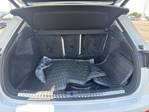 Certified 2025 Audi Q3 2.0T Premium w/ Convenience Package image 8