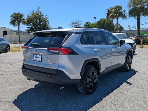 Used 2020 Toyota RAV4 LE image 5