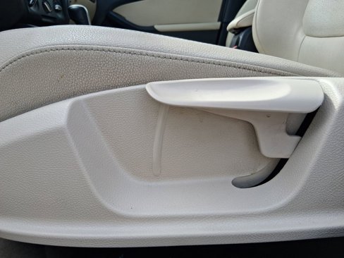 Used 2012 Volkswagen Jetta SEL image 12