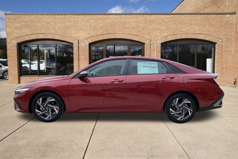 New 2025 Hyundai Elantra Sport image 7