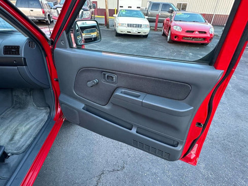 Used 2003 Nissan Frontier XE image 20