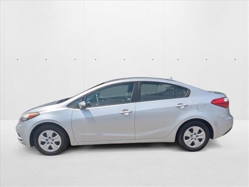 Used 2016 Kia Forte LX image 5
