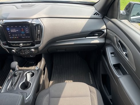 Used 2022 Chevrolet Traverse LT image 25