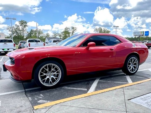Used 2023 Dodge Challenger SXT image 10