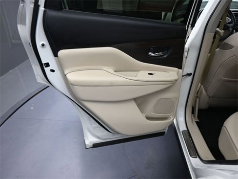 Used 2019 Nissan Murano Platinum w/ Cargo Package image 15