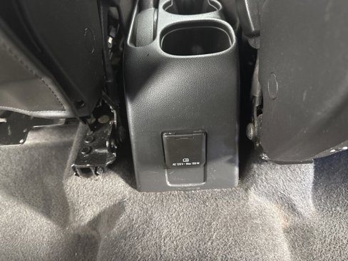 Used 2020 Chevrolet Trax LT w/ LT Convenience Package image 31