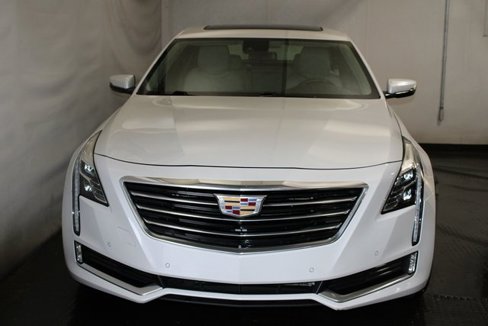 Used 2018 Cadillac CT6 Luxury image 3